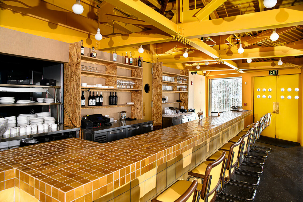Mid-Mountain Lodge at Saddleback Bar